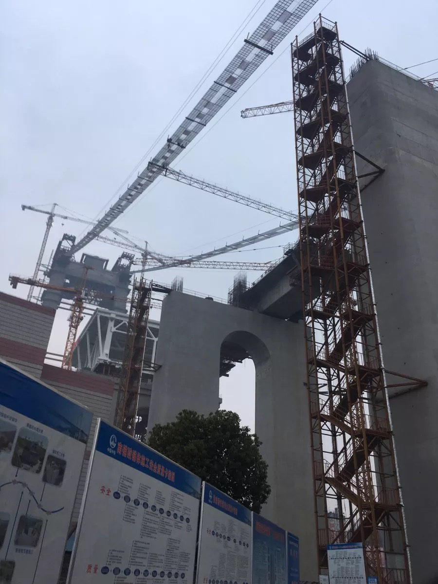 桥梁防震锚栓用什么样的？