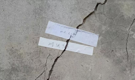 震区建筑混凝土出现了裂缝怎么处理？